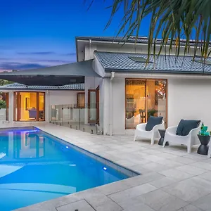 Holiday home Your Luxury Escape One Coral