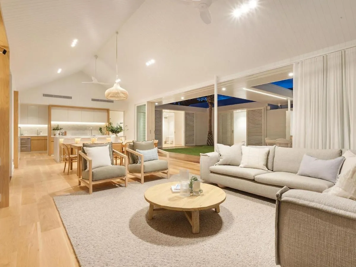 Holiday home Aroha - Beachside Luxury Home With Private Pool
