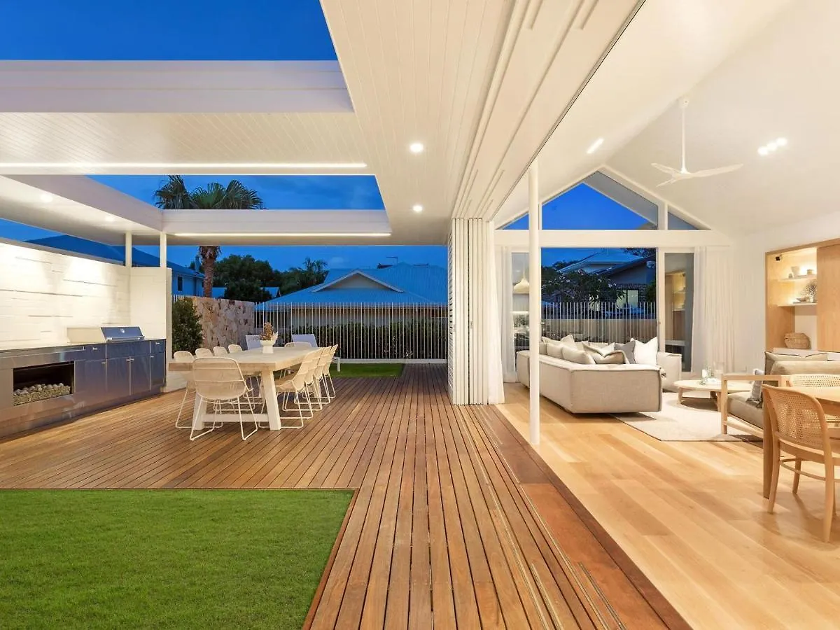 Holiday home Aroha - Beachside Luxury Home With Private Pool
