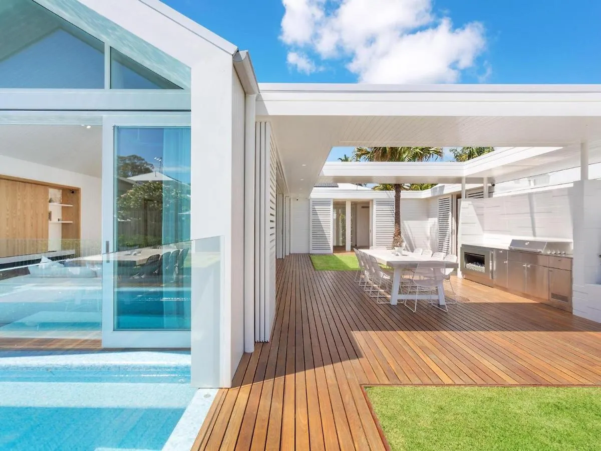 Aroha - Beachside Luxury Home With Private Pool Holiday home Byron Bay